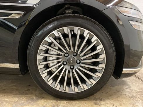 Used 2024 Genesis G80 image 28