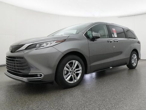 New 2026 Toyota Sienna Limited image 17