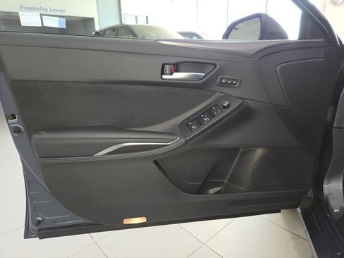 Used 2019 Toyota Avalon Touring w/ All Weather Liner Package FWD image 13