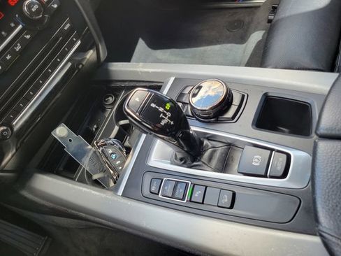 Used 2015 BMW X5 xDrive50i w/ Executive Package AWD/4WD image 20