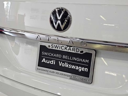Used 2022 Volkswagen Atlas Cross Sport SEL R-Line AWD/4WD image 14