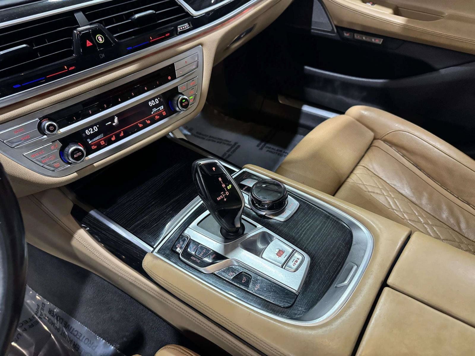 Used 2016 BMW 750i RWD image 37
