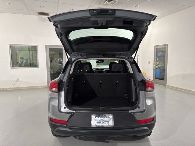 Used 2023 Chevrolet TrailBlazer LS w/ LPO, Blackout Package FWD image 12