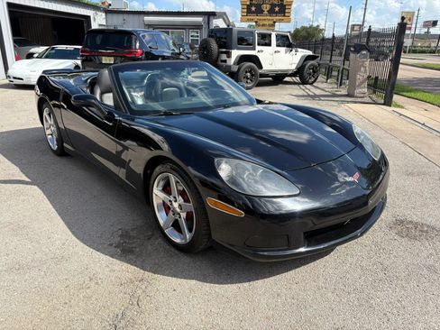Used 2005 Chevrolet Corvette Coupe w/ Preferred Equipment Group RWD image 8