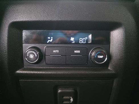Used 2020 Chevrolet Traverse LT FWD image 26