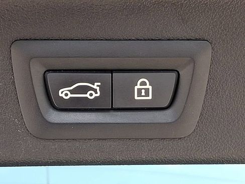 Used 2020 BMW X5 xDrive40i w/ Executive Package image 34