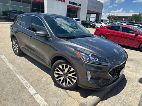 Used 2020 Ford Escape Titanium AWD/4WD image 2