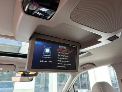 Used 2020 Honda Pilot Touring image 3