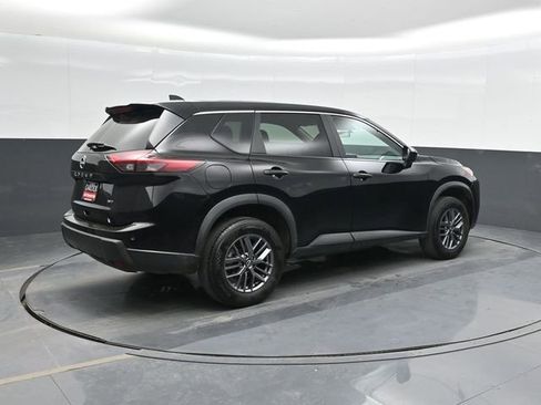 Used 2024 Nissan Rogue S image 3