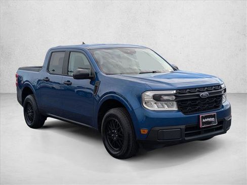 Used 2024 Ford Maverick XL image 3