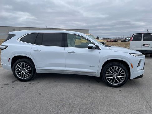 New 2026 Buick Enclave Avenir w/ Super Cruise Package image 8