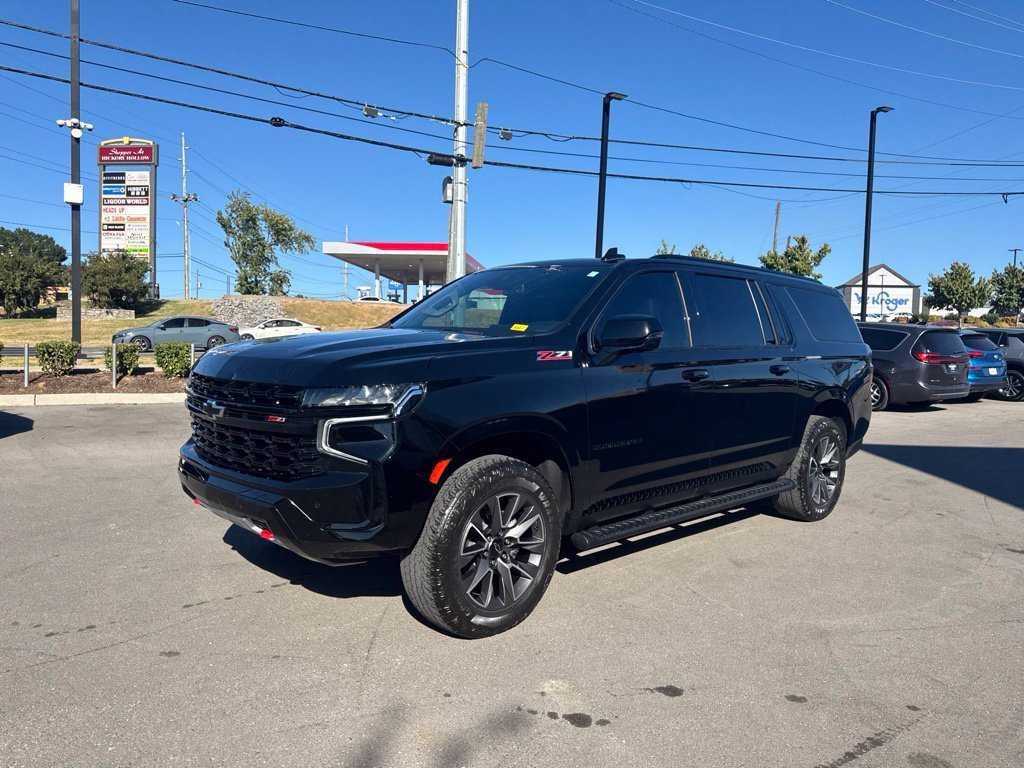 Used 2024 Chevrolet Suburban Z71 w/ Luxury Package AWD/4WD image 5