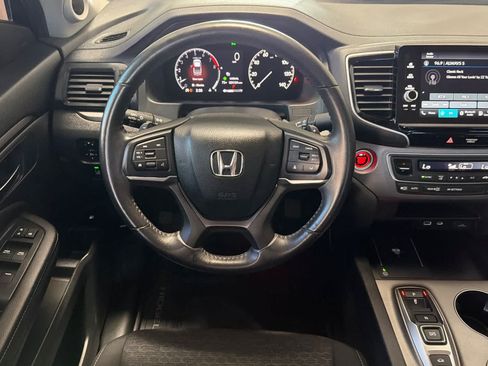 Used 2024 Honda Ridgeline Sport image 15
