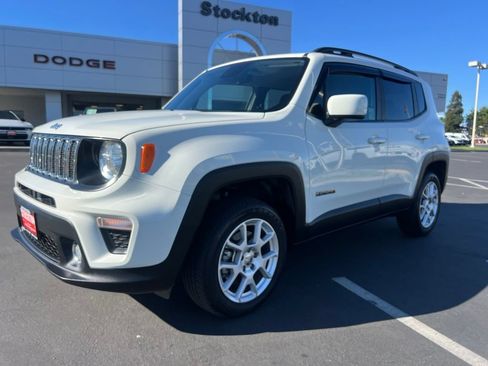 Used 2021 Jeep Renegade Latitude AWD/4WD image 4