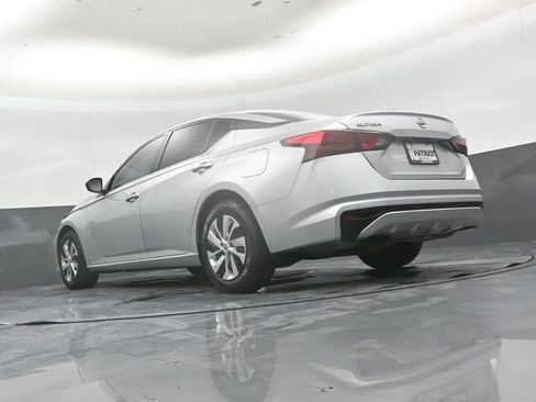 Used 2024 Nissan Altima 2.5 S FWD image 42