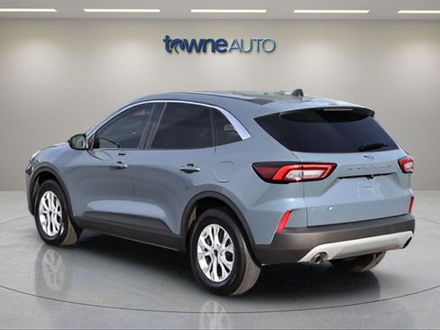 Used 2023 Ford Escape Active w/ Tech Pack #1 AWD/4WD image 5