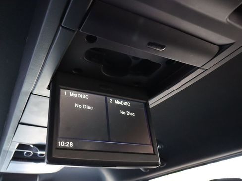 Used 2015 Chrysler Town & Country S w/ Driver Convenience Group FWD image 26