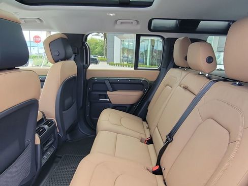 New 2026 Land Rover Defender 110 X-Dynamic SE AWD/4WD image 14