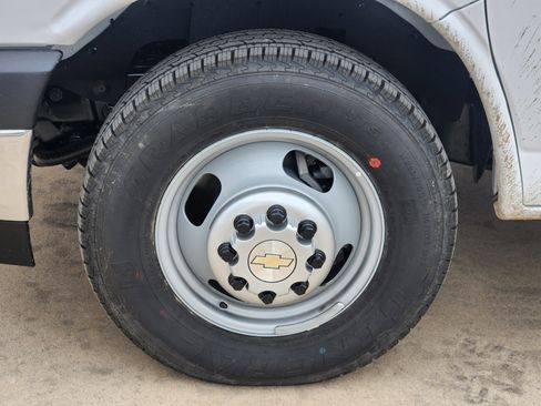 New 2025 Chevrolet Express 3500 w/ Power Convenience Package image 16