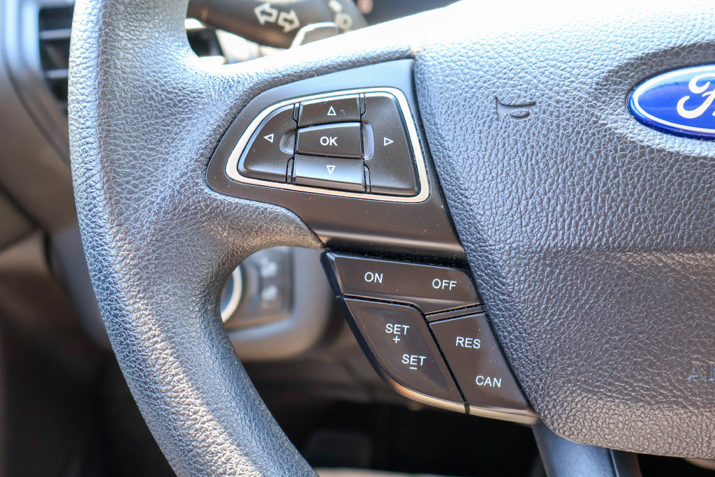 Used 2017 Ford Escape SE FWD image 12