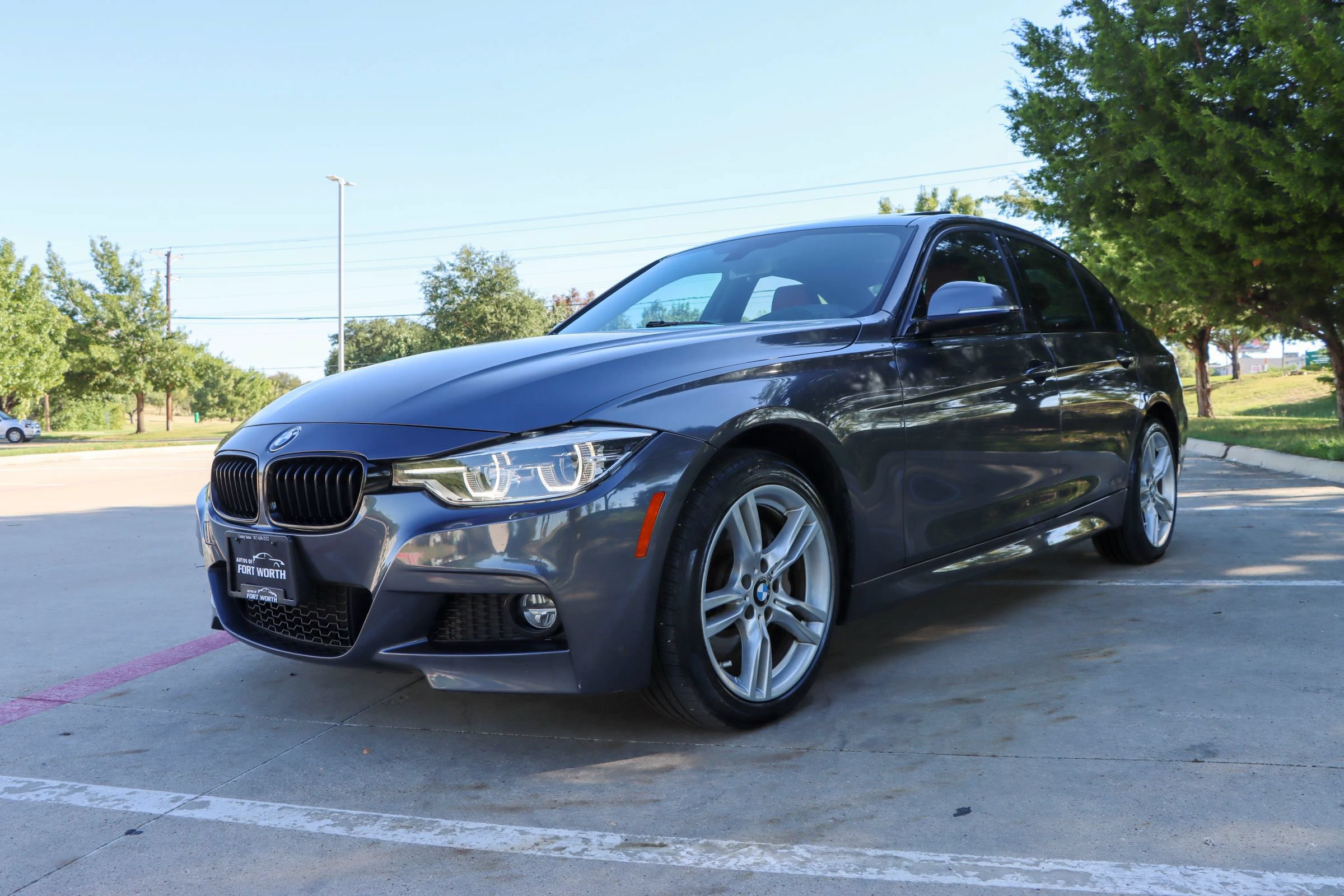 Used 2018 BMW 330i xDrive Sedan AWD/4WD image 3