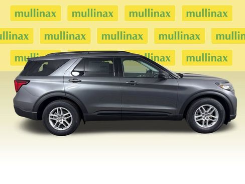 New 2026 Ford Explorer Active w/ Active Comfort Package RWD image 2
