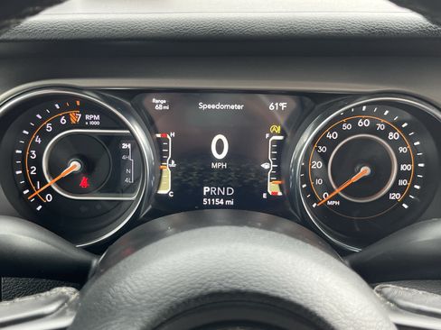 Used 2021 Jeep Gladiator Sport AWD/4WD image 23