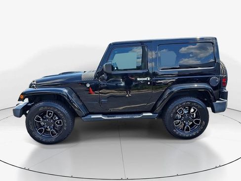 Used 2018 Jeep Wrangler Sahara AWD/4WD image 8