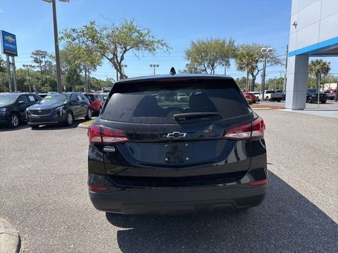 Used 2024 Chevrolet Equinox LS w/ LS Convenience Package image 4