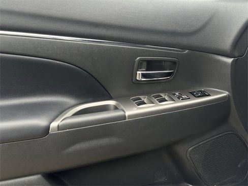Used 2024 Mitsubishi Outlander Sport SE image 24