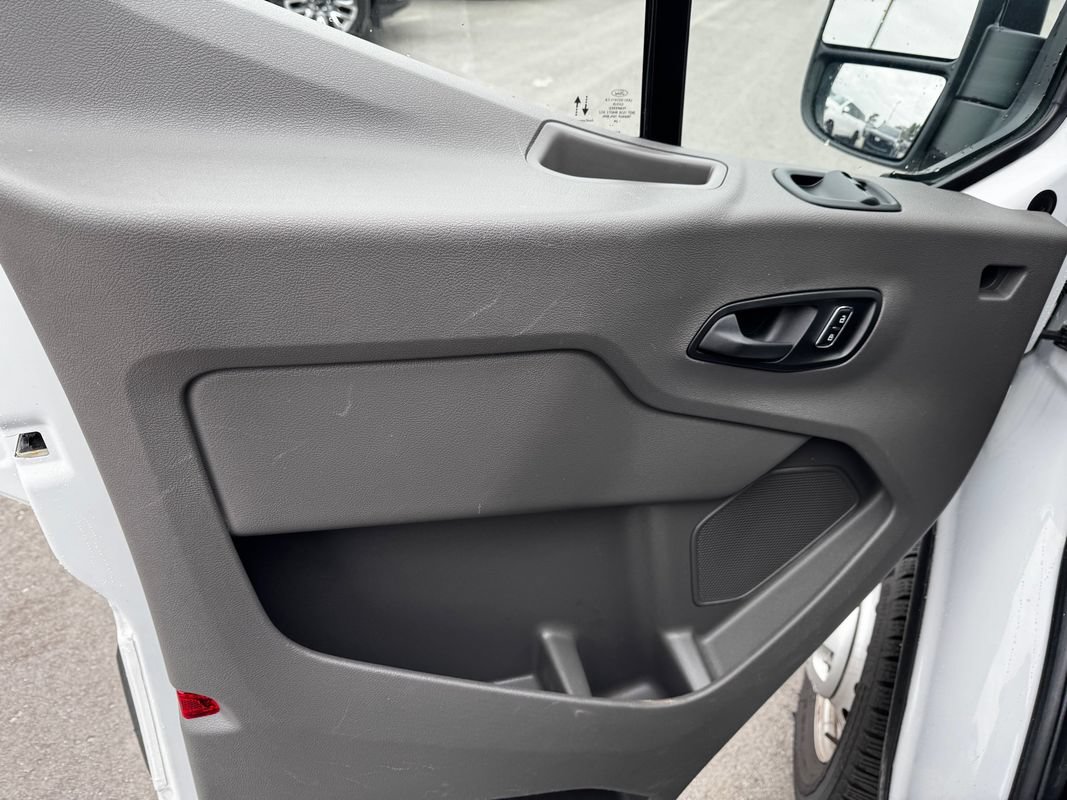 Used 2024 Ford Transit 250 Low Roof AWD w/ Exterior Upgrade Package image 11