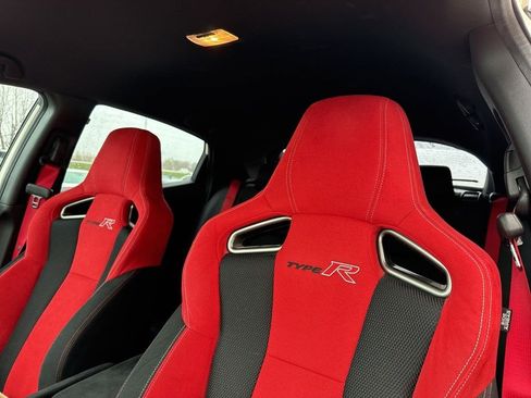 Used 2018 Honda Civic Type R image 8