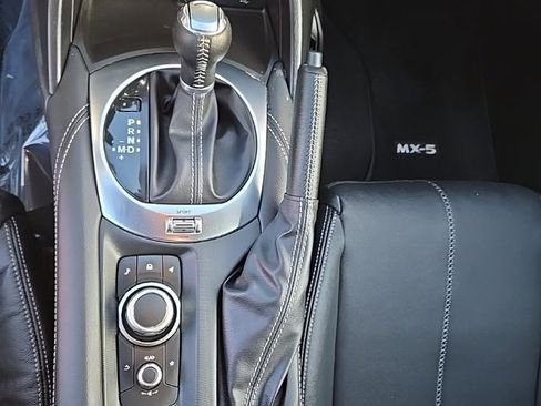 Used 2024 MAZDA MX-5 Miata RF Grand Touring image 28