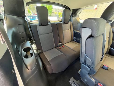 Used 2017 Nissan Pathfinder SV w/ Trailer Tow Package image 19