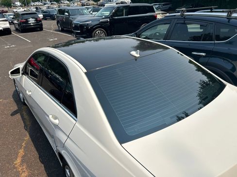 Used 2010 Mercedes-Benz E 350 4MATIC Sedan image 8