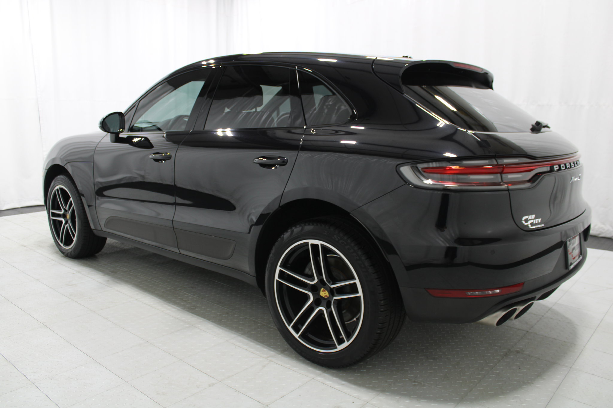 Used 2021 Porsche Macan S AWD/4WD image 8