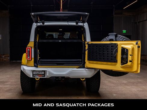 Used 2023 Ford Bronco Heritage Edition AWD/4WD image 9