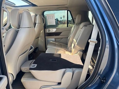 Used 2020 Lincoln Navigator Reserve w/ Luxury Package AWD/4WD image 6