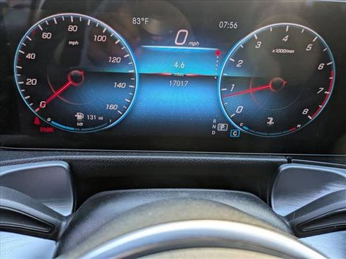 Certified 2022 Mercedes-Benz GLB 250 4MATIC image 11