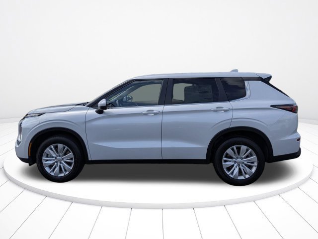 New 2026 Mitsubishi Outlander ES FWD image 6