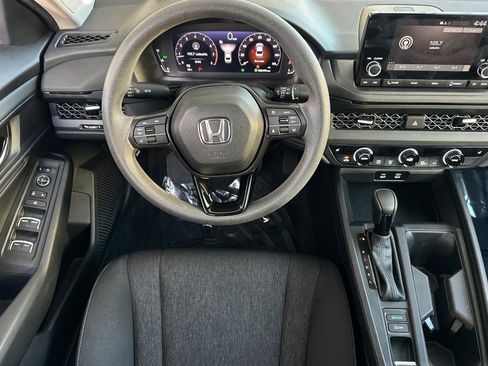 Certified 2023 Honda Accord EX image 27