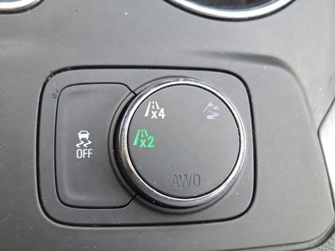 Used 2018 Chevrolet Traverse LT AWD/4WD image 9