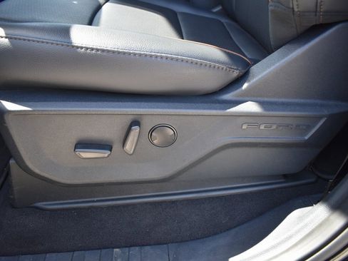 Used 2025 Ford F350 Lariat image 25