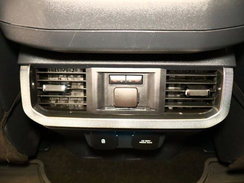Used 2022 Ford F150 Platinum image 38