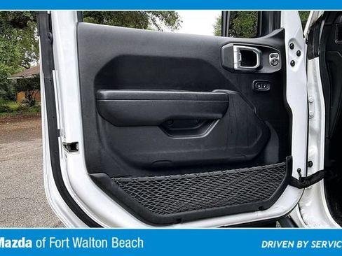 Used 2024 Jeep Wrangler Unlimited Rubicon 4xe AWD/4WD image 17