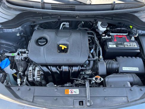 Used 2025 Kia Soul LX w/ LX Technology Package FWD image 29