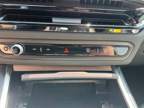 Used 2025 BMW 330i Sedan RWD image 20