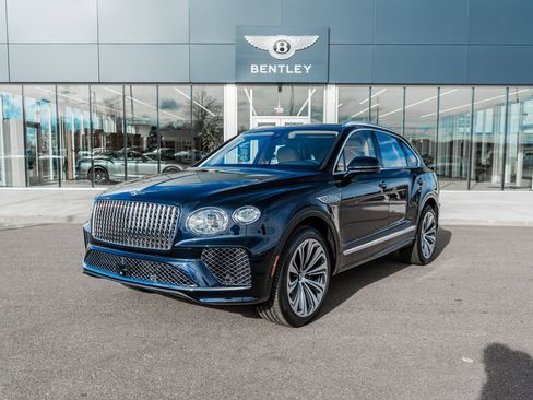 Used 2025 Bentley Bentayga image 1