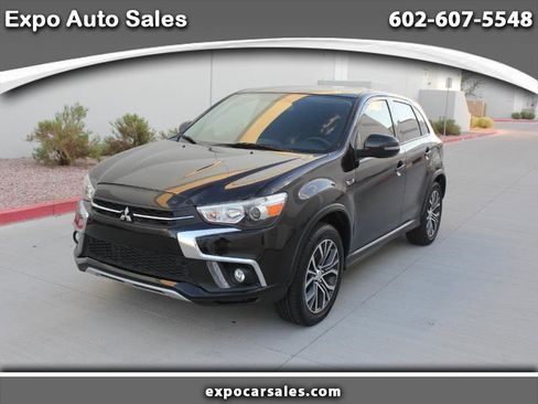 Used 2019 Mitsubishi Outlander Sport SE image 1