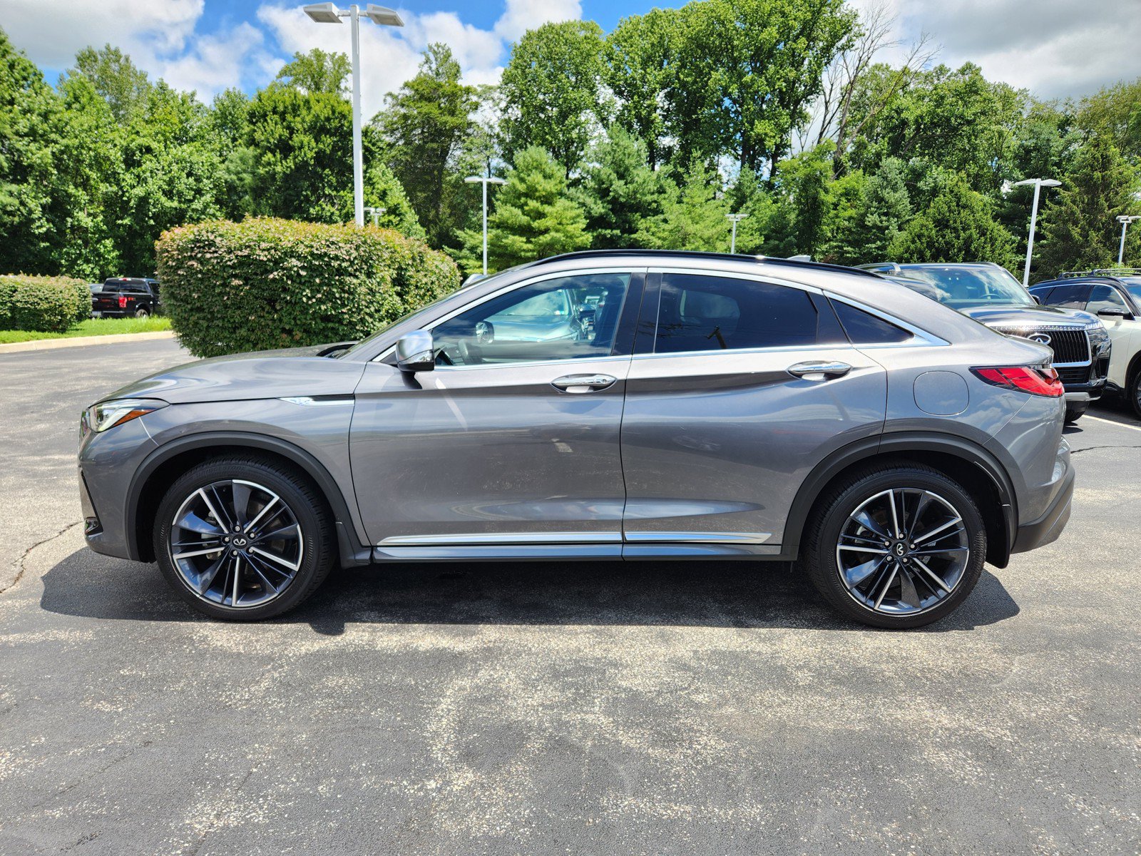 Certified 2025 INFINITI QX55 Luxe w/ Accent Package AWD/4WD image 5